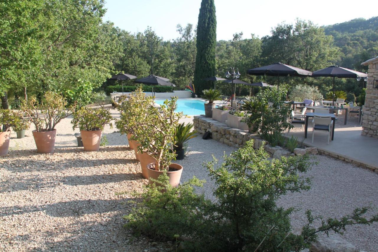 Le Hameau Fleur De Pierres , Chambres D'Hotes , Gite Et Restaurant Table D'Hotes Murs  Exterior photo